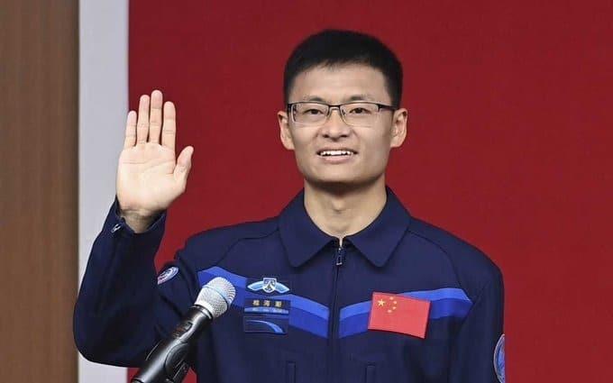 China enviará un civil al espacio por primera vez