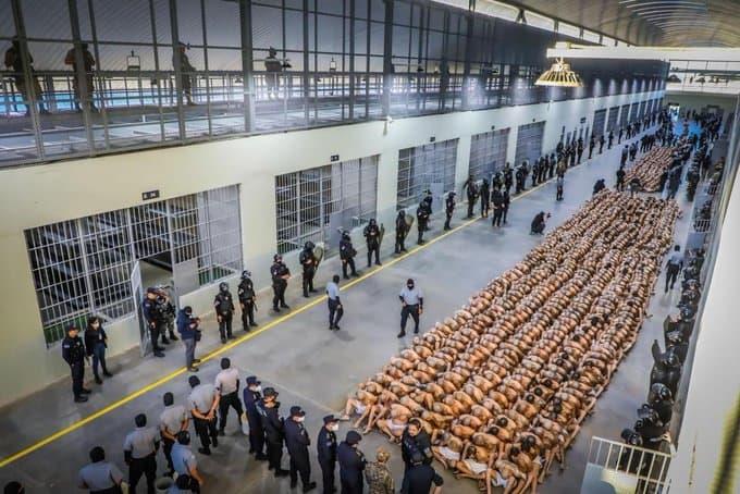 Mueren 153 personas bajo custodia del Estado en El Salvador
