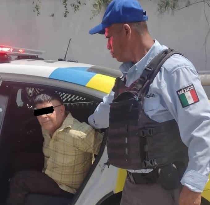Acosa a pasajera de camión; lo detienen Acosa a pasajera de camión; lo detienen