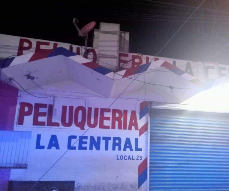 Atacan peluquería en Monterrey