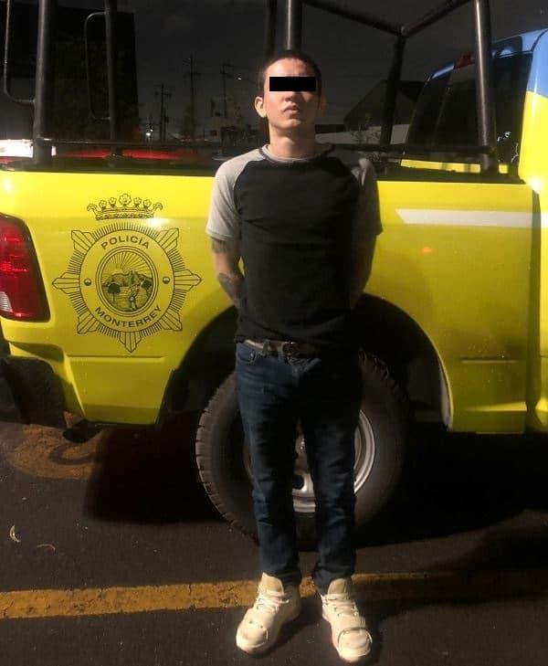 Escandaliza en hotel; lo detienen