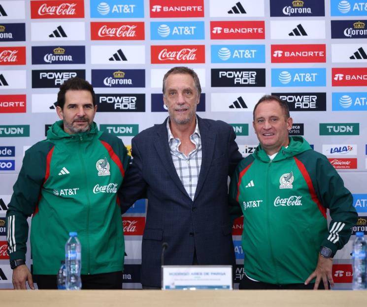 Presenta el Tri a Davino y Lillini Presenta el Tri a Davino y Lillini