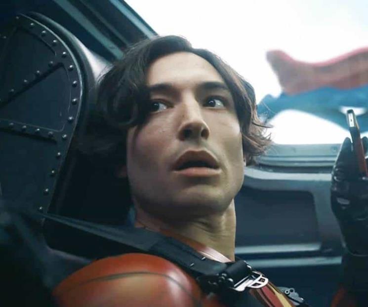 Ezra Miller seguirá siendo Flash, asegura su director Ezra Miller seguirá siendo Flash, asegura su director