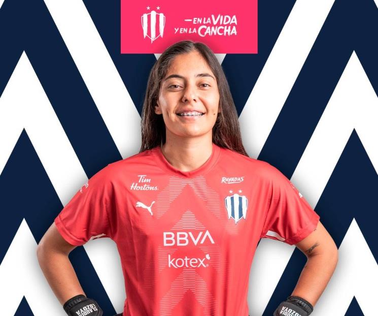 Confirman salida de Claudia Lozoya