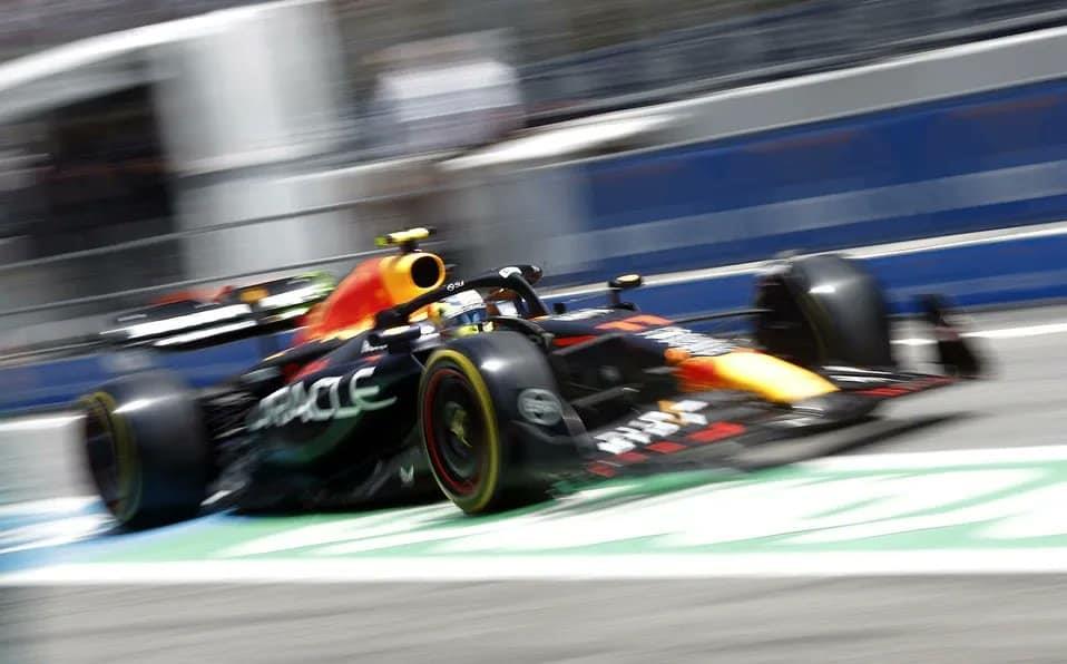 Es Checo 2 y 4 en prácticas del viernes