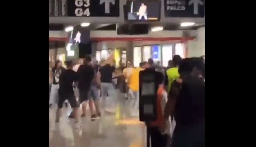 Libres y Lokos y La Adicción pelean en Arena Monterrey