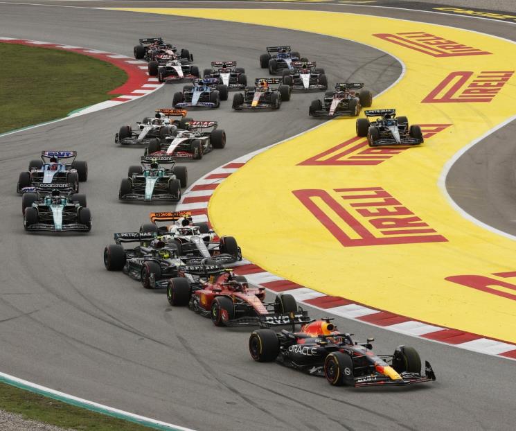 Se queja Checo Pérez del podio de Russell Se queja Checo Pérez del podio de Russell