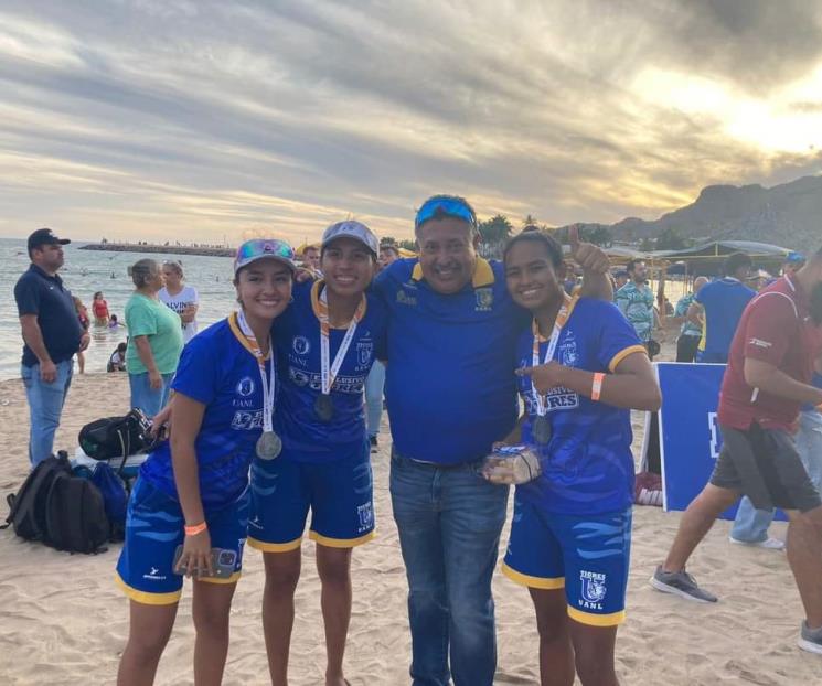 Logra UANL medallas en Voleibol, Halterofilia y Esgrima Logra UANL medallas en Voleibol, Halterofilia y Esgrima
