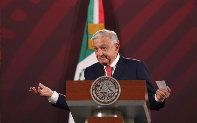 AMLO no aclara si le pidió a corcholatas dejar sus cargos