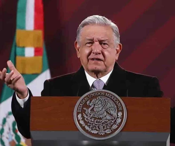 Felicita AMLO a los papás mexicanos en el Día del Padre