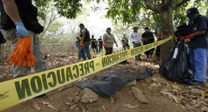 Hallan 55 fosas clandestinas con restos humanos en Colima Hallan 55 fosas clandestinas con restos humanos en Colima