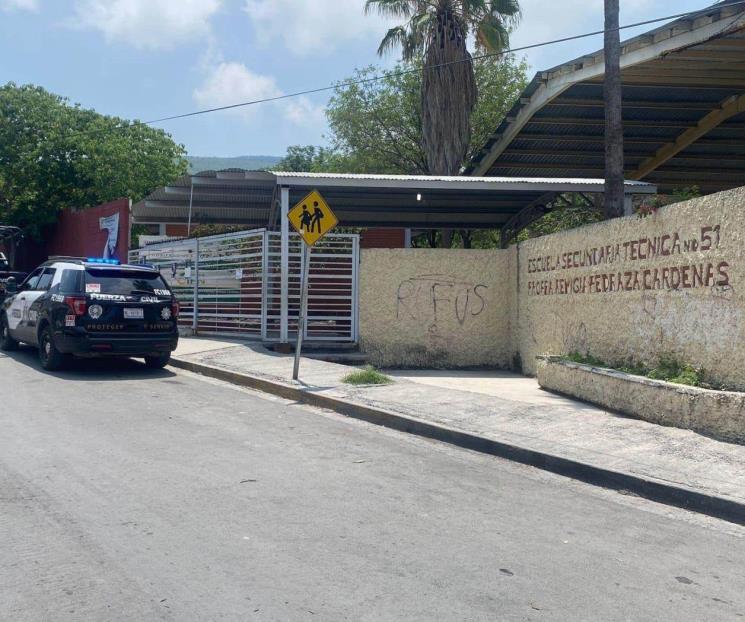 Acuchillan por la espalda a menor en secundaria de Monterrey