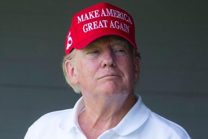 Acusan a Trump por retener documentos clasificados