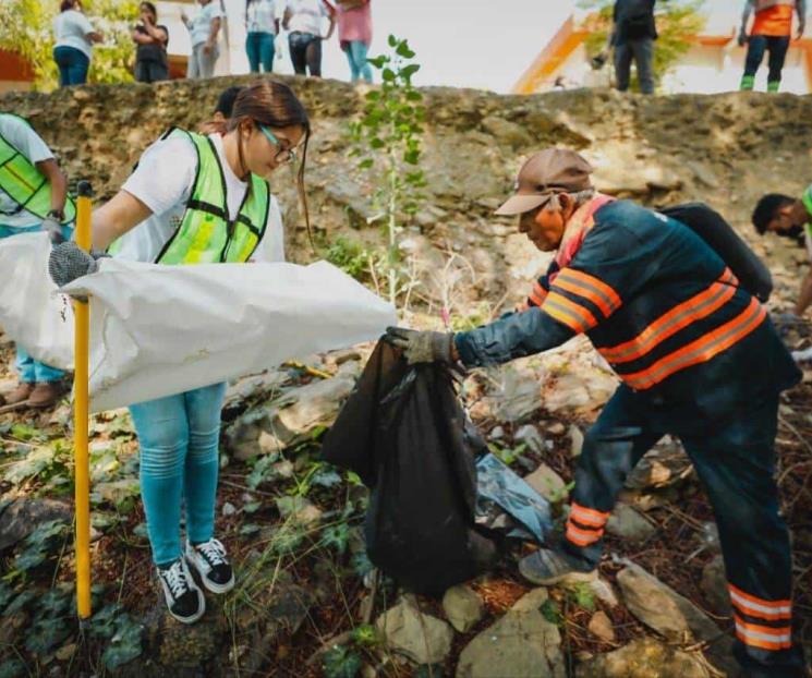 Entrega Monterrey 15 mil 954 regaderas ahorradoras de agua