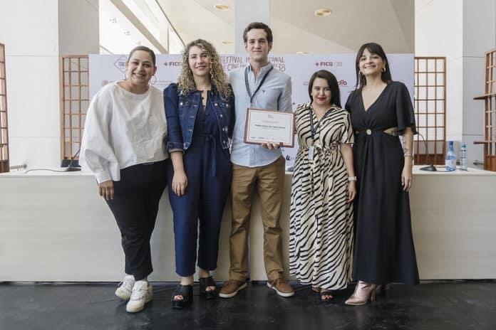 Recibe Pablo Díaz, la beca Jenkings-Del Toro Recibe Pablo Díaz, la beca Jenkings-Del Toro