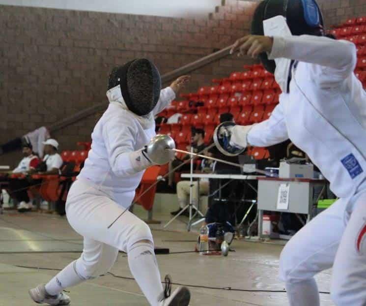 Brilla la UANL con varios oros en Esgrima