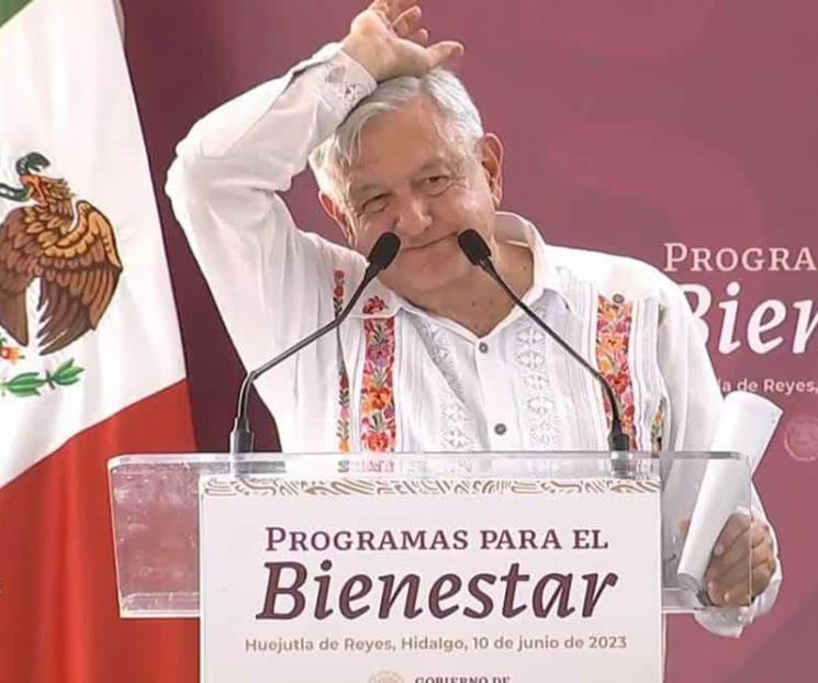 AMLO se lanza de nuevo contra Fox por pensiones AMLO se lanza de nuevo contra Fox por pensiones