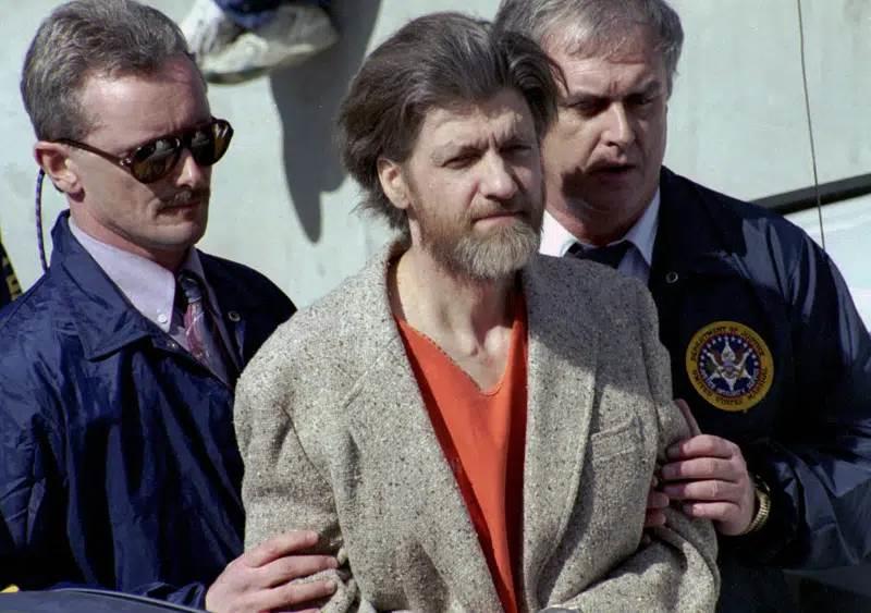 Hallan muerto a Unabomber en prisión