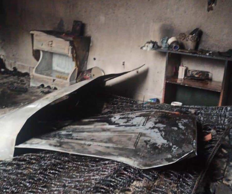 Resulta pareja con síntomas de intoxicación en incendio