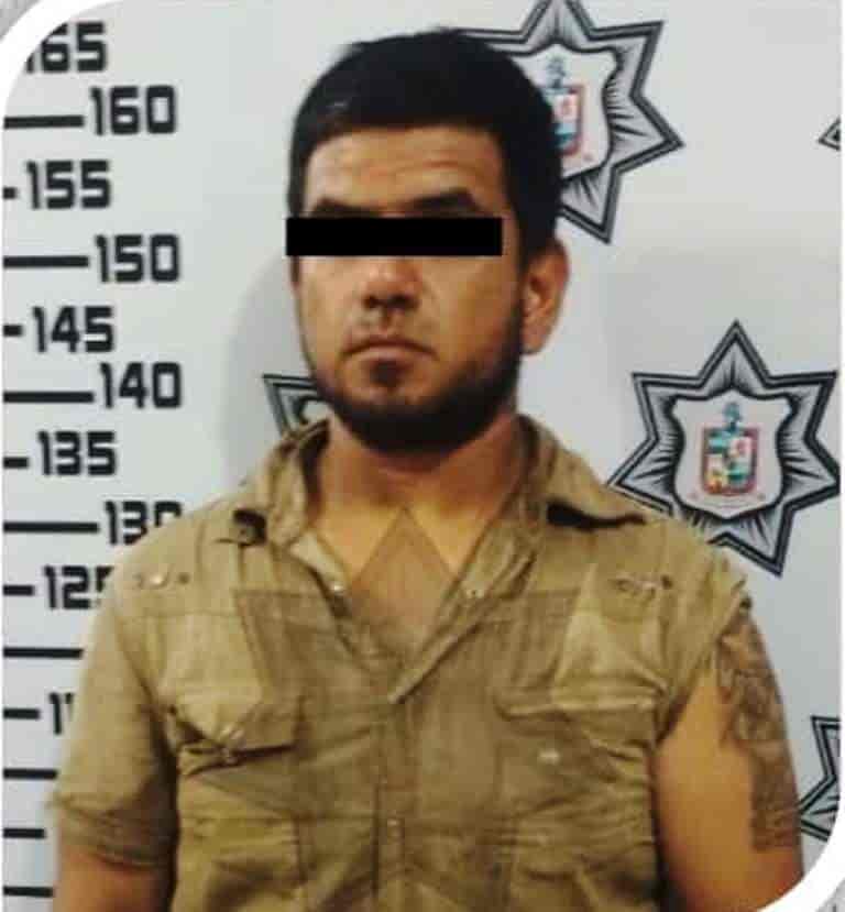 Un hombre fue detenido por elementos de la policía preventiva de Allende, después de ser acusado de amenazar con un machete a su propia hermana