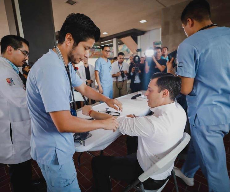 Instala Monterrey módulo para donar sangre