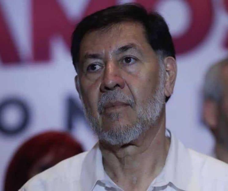 Monreal y Ebrard incumplieron acuerdo al llevar porra Monreal y Ebrard incumplieron acuerdo al llevar porra