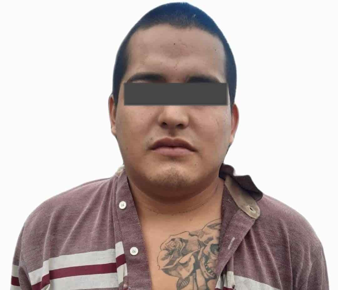 Un joven recluido en el Penal de Apodaca, fue notificado de una orden de aprehensión por homicidio calificado por la muerte de una persona a finales de mayo pasado en Escobedo