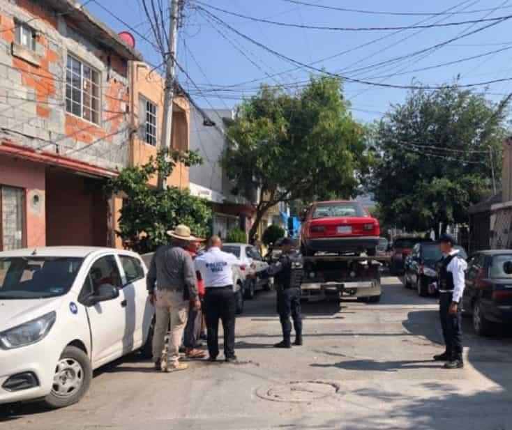 Detienen a hombres por derramar aceite
