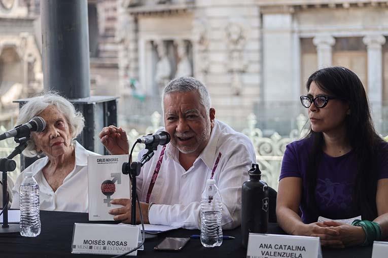 Repasan con Monsiváis, la historia de la mujer