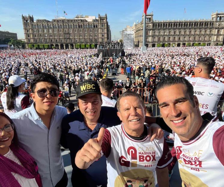 Organiza Julio César Chávez clase masiva del boxeo