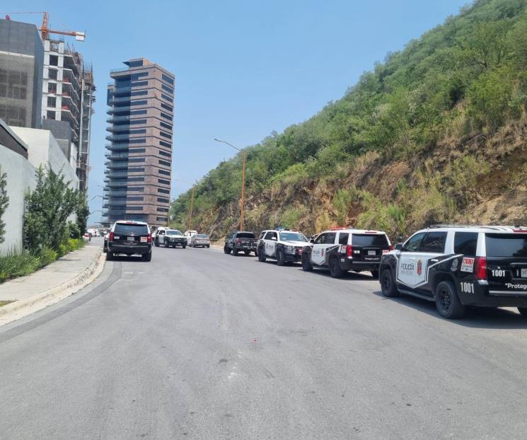 Balean auto en Valle Oriente