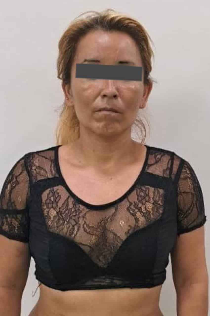 Las autoridades arrestaron a una pareja en la Colonia Valle de Santa Lucía, al norte de Monterrey, luego de realizaron un cateo a un domicilio donde se realizaban presuntas actividades de narcomenudeo