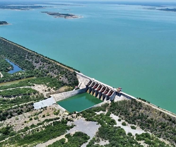 Bajan niveles de presas en NL por ola de calor