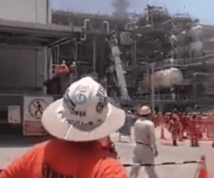 Reportan explosión en refinería Dos Bocas