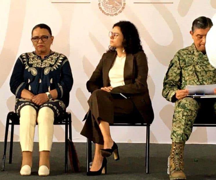 Por primera vez,AMLO está acompañado por secretaria de Segob