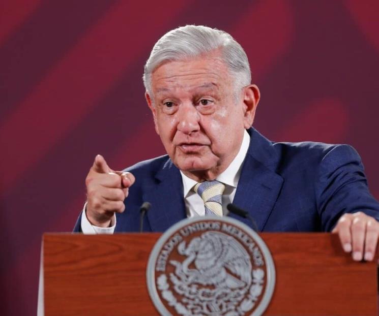 AMLO se lanza en contra de famoso artista de narcocorridos