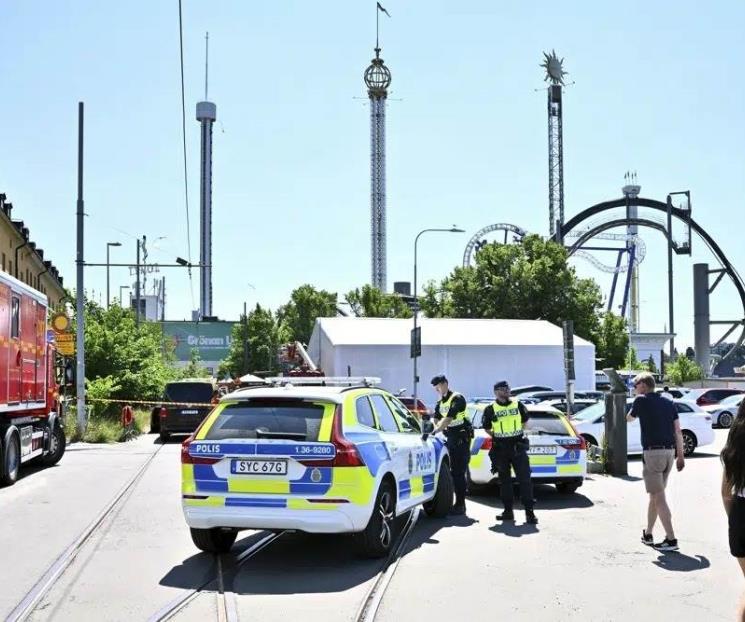 Montaña rusa falla en Suecia; hay un muerto y varios heridos