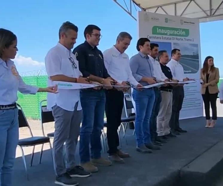 Inaugura Samuel rehabilitación de Carretera Estatal 001 Nte