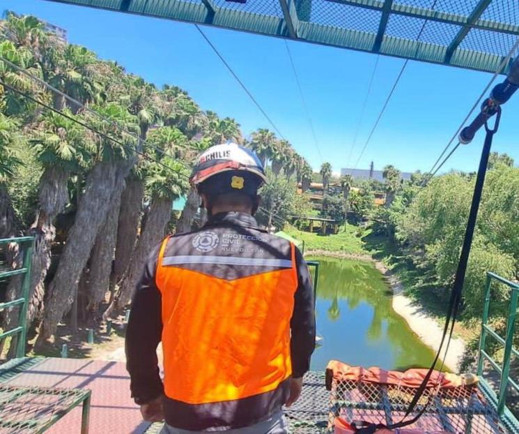 Suspenden tirolesa donde menor cayó en Parque Fundidora Suspenden tirolesa donde menor cayó en Parque Fundidora