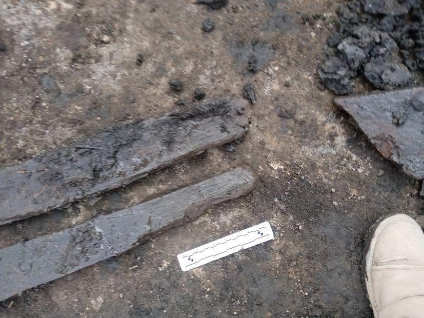 Hallan vestigios de posible canoa tras caída de Tenochtitlan