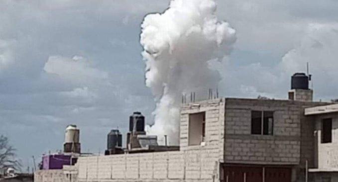 Se registran explosiones en zona de polvorines de Tultepec