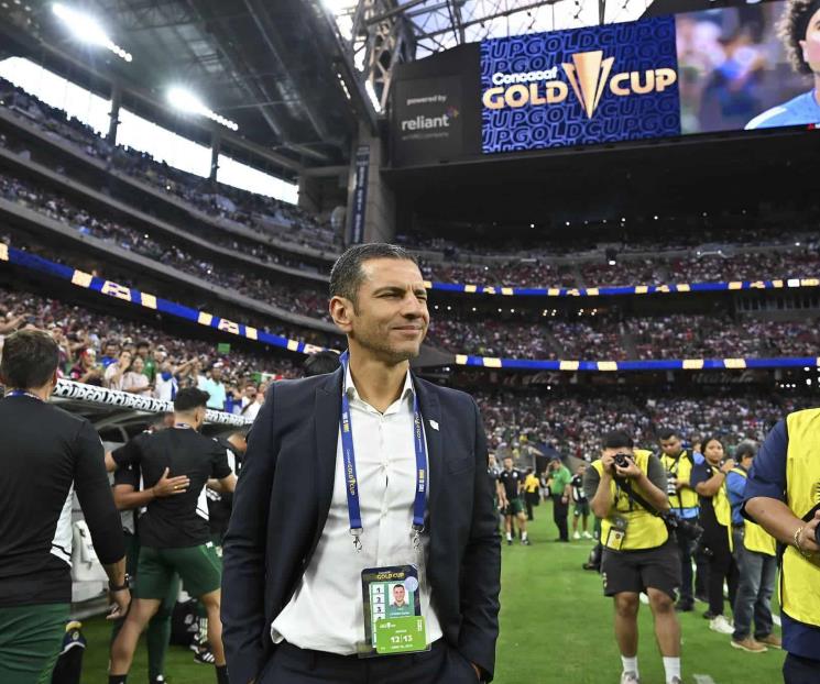 Lozano aceptaría ser parte del CT si hay nuevo DT en el Tri