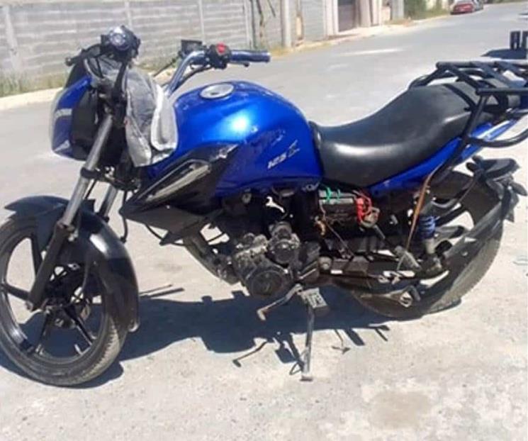 Roba moto; lo detienen
