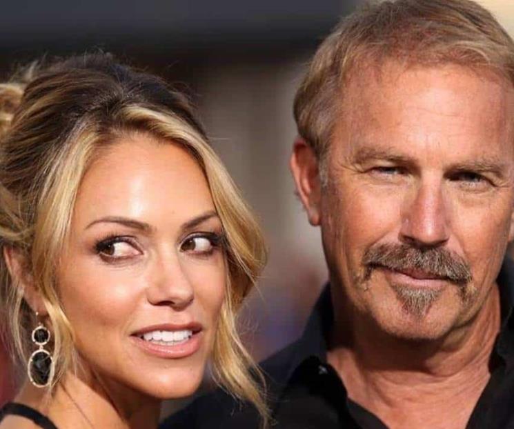 Costner dice que su ex usa manutención para pagar cirugías Costner dice que su ex usa manutención para pagar cirugías