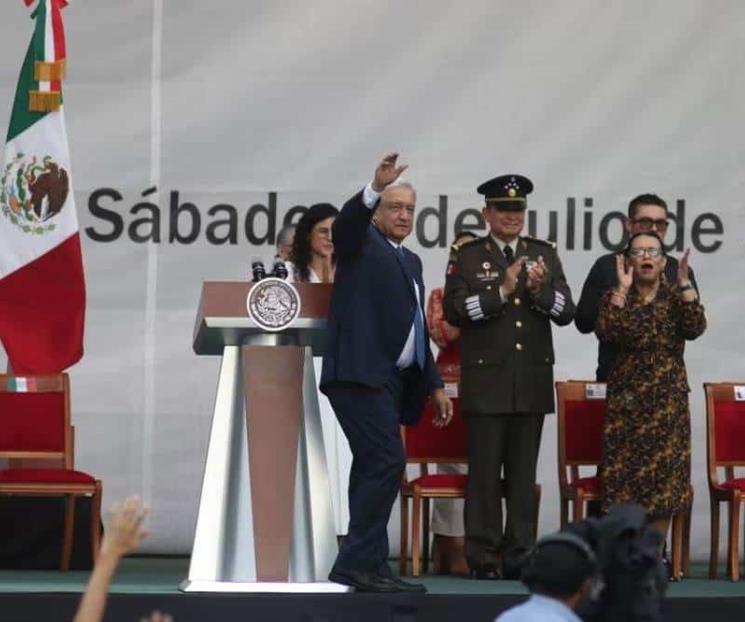 Anuncia AMLO aumento del 25% a pensión a partir de 2024