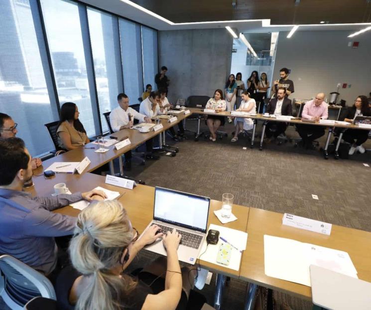 Se reúne Colosio con líder de Bloomberg-Harvard