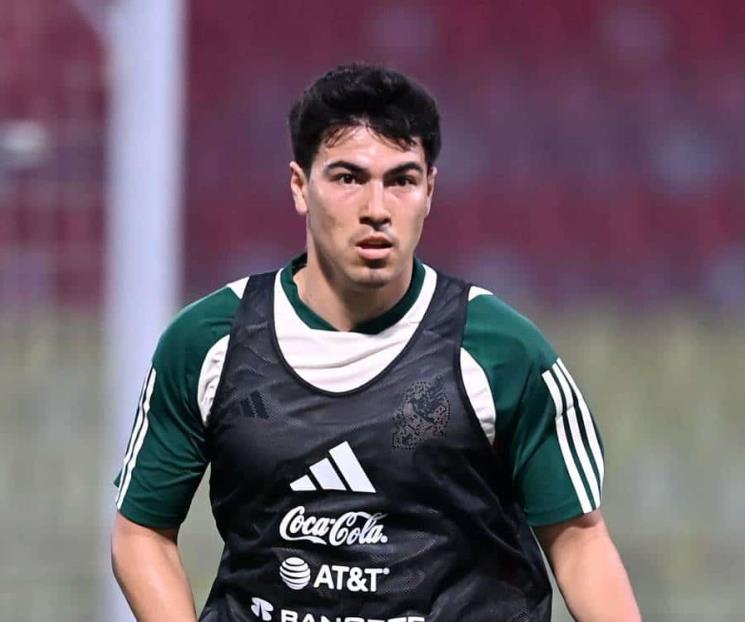 Erick Gutiérrez ya está en GDL para firmar con Chivas