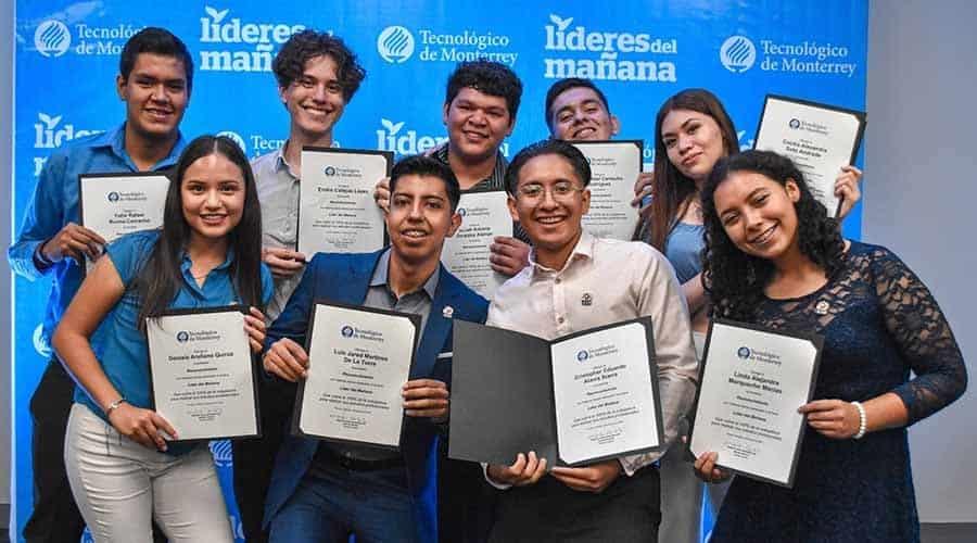 ¡Beca del 100 %!