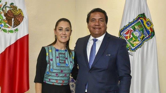 Renuncia secretario en Puebla y se suma a Sheinbaum