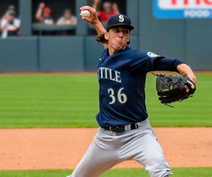 Logan Gilbert completa juego con Seattle 
